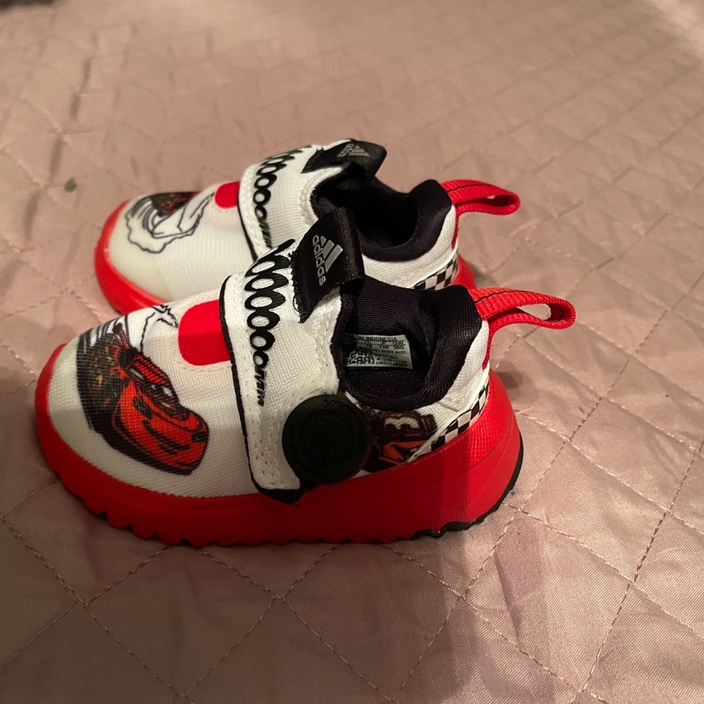 Adidas shoes size 4K